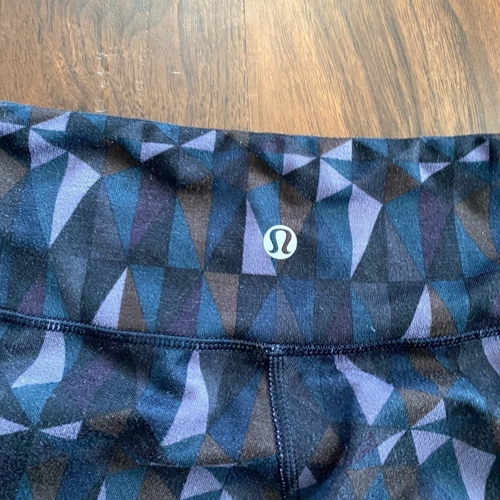 Lululemon Wunder Under Pant Full-On Luon
Stained Glass Love Nightfall Size 6 - Picture 3 of 5